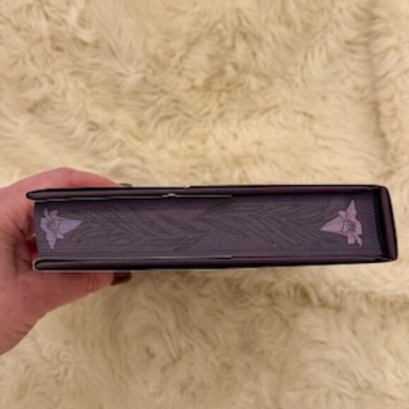 BOOKISH BOX Signed Bow Before the Elf Queen by J.M. Kearl - Picture 8 of 8